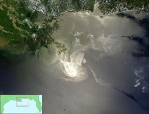 Der Golf von Mexico von oben, vier Wochen nach Beginn der Öl-Katastrophe (Quelle: <a href="http://en.wikipedia.org/wiki/Deepwater_Horizon_oil_spill">Wikipedia</a>
