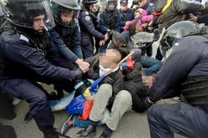 Auflösung einer Sitzblockade in Pungesti, 7.12.2013