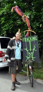 "Fracking tötet" -- Demonstranten kamen aus Saal und aus anderen betroffenen Regionen in ganz Nord- und Mitteldeutschland