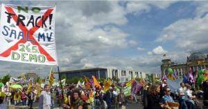 Auf der Energiewende-Demo am 10. Mai in Berlin begann die Mobilisierung für die Saaler Demo