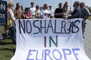No Shalegas in Europe - Demo vor dem europäischen Parlament - Plakat